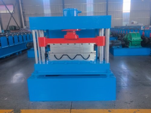 <b>高速护栏成型机简介及用途</b>